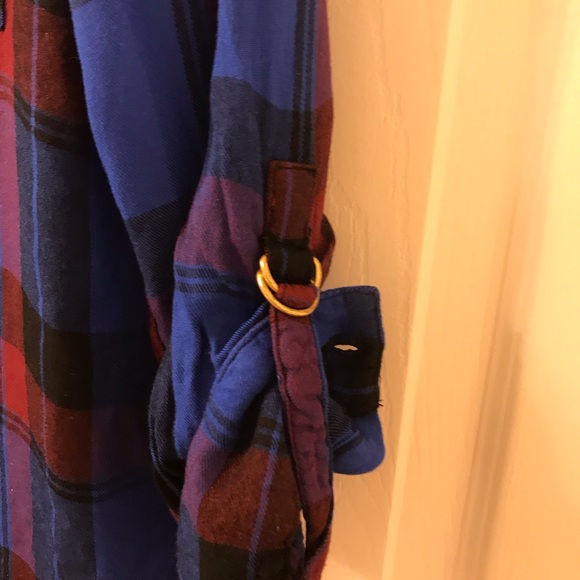 2/20❤️ Dynamite button down shirt - Picture 3 of 4